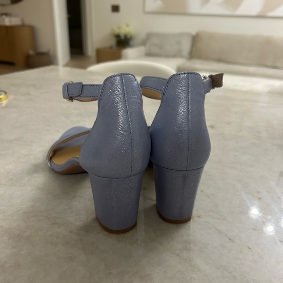 Naturalizer - Picture 2 of 6